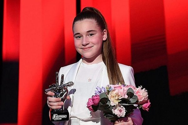 Микелла Абрамова на шоу "Голос"