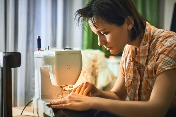 Три ветки, пять шишек, рог единорога, мамины нервы, хвост полярной совы: история о поделках в садик