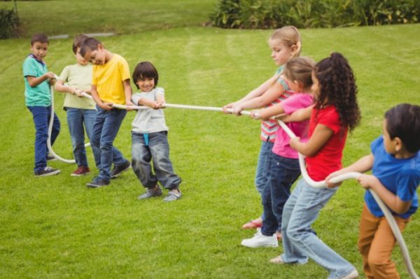 Tug of war game