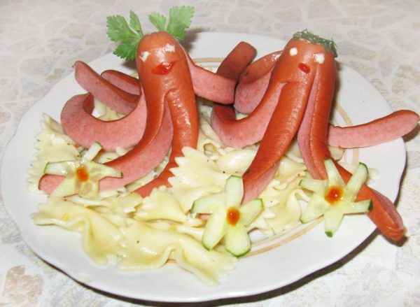 сосиски и макароны