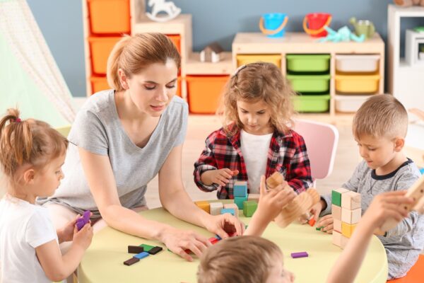 5 способов заставить воспитателя недолюбливать родителей