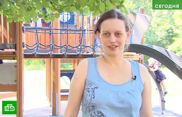 Наталия - мама Алисы Тепляковой выглядит очень уставшей