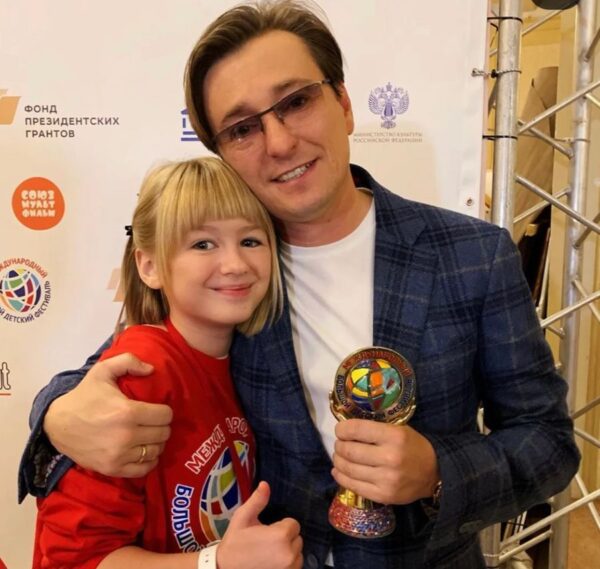 Чудом осталась жива: что случилось с участницей шоу "Голос. Дети" Ярославой Дегтяревой, исполнившей "кукушку"