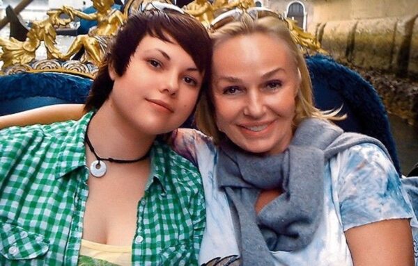 Располнела и не смогла стать актрисой: жизнь дочери Натальи Андрейченко, которая даже не знает русского языка