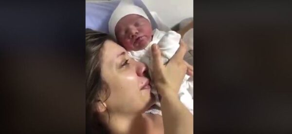 Родители сделали все, чтобы она избавилась от малыша, и у них получилось - а жизнь девушки оказалась сломанной навсегда