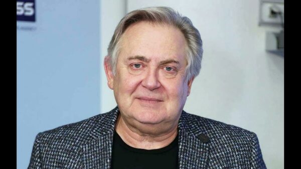 Как сложилась жизнь сыновей актера Юрия Стоянова, которые отказались от него навсегда - как живут три его любимые дочери