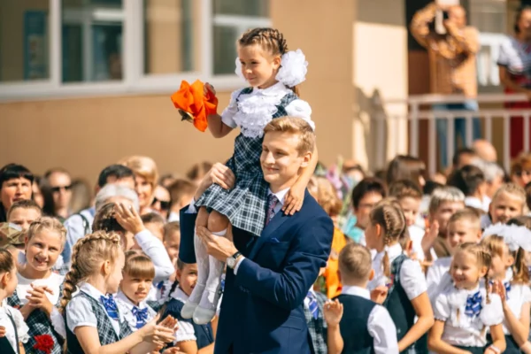 Изменения в ОГЭ и ВПР, больше уроков, меньше каникул: с 1 сентября жизнь школы уже не будет прежней