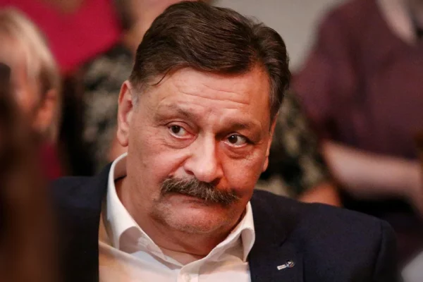 Называли отцами: звезды, которые воспитывали чужих детей как своих