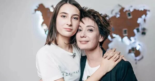 Три дочери Чулпан Хаматовой от разных отцов, которых она растит - чем занимаются в Латвии, как выглядят