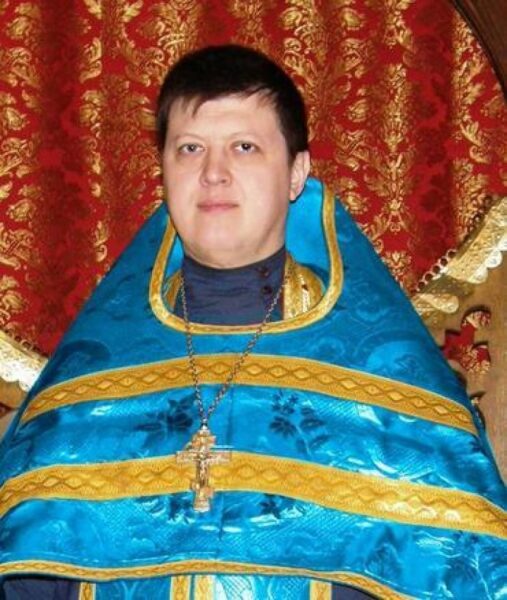 Покончил с собой, пошёл в священники, отца почти не помнит: как сложилась судьба сыновей актера Валерия Золотухина