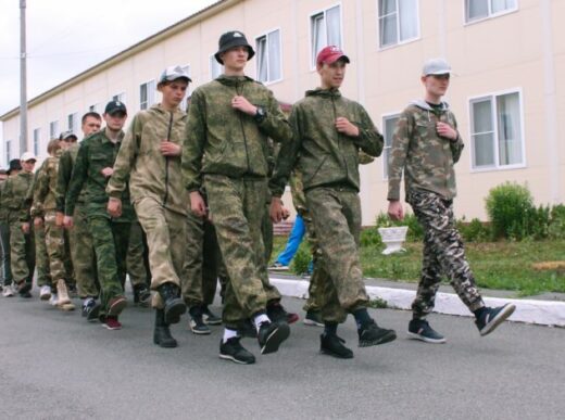 Зауральские юноши знакомятся с основами военного дела
