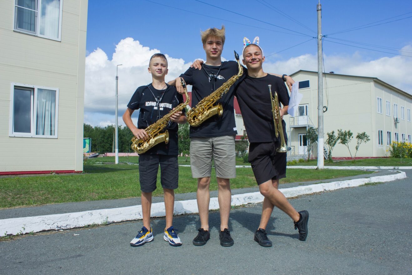 Юные музыканты и спортсмены собрались в Чумляке на профильных сменах