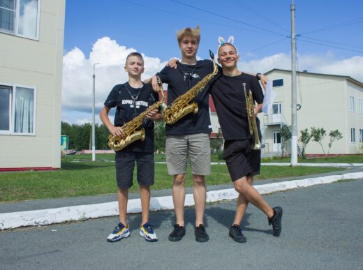 Юные музыканты и спортсмены собрались в Чумляке на профильных сменах
