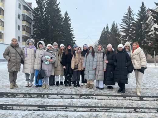 Пятнадцать зауральских девушек участвуют в «Океанских подмостках»