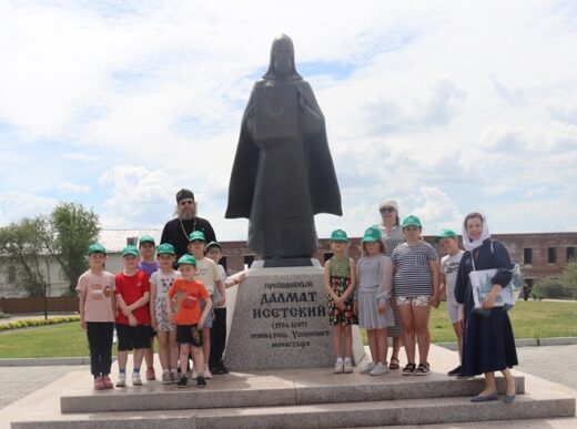 Завершилась смена в лагере «Лингозаврик»