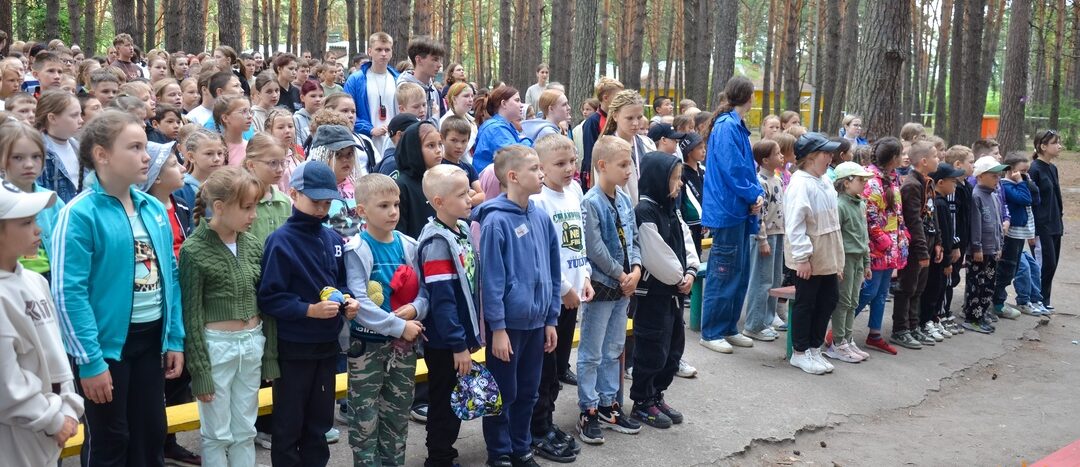 Начались летние смены в трех лагерях