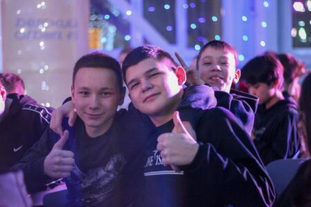 Смена «Рубежи побед» стартовала в лагере «Космос»