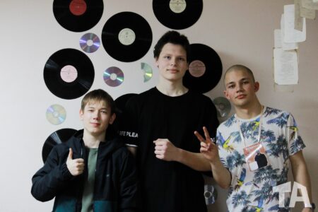 Весенние смены в лагерях Курганской области: «Маршрутами Родины» и «Творческий Арбат»