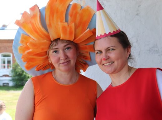 Смена «Язык — наш щит, в культуре — наша сила» успешно завершилась в лагере «Лингозаврик»