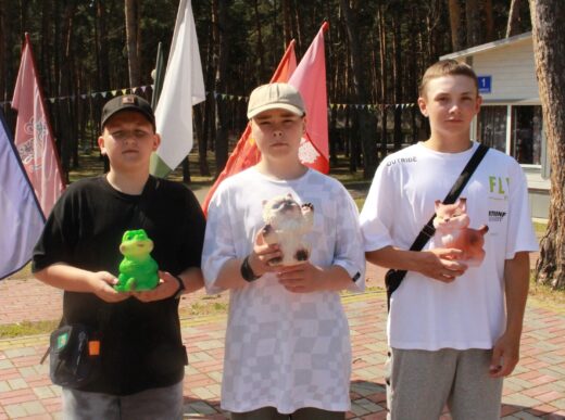 В лагере «Янтарный» стартовала смена «Дорогами героев»