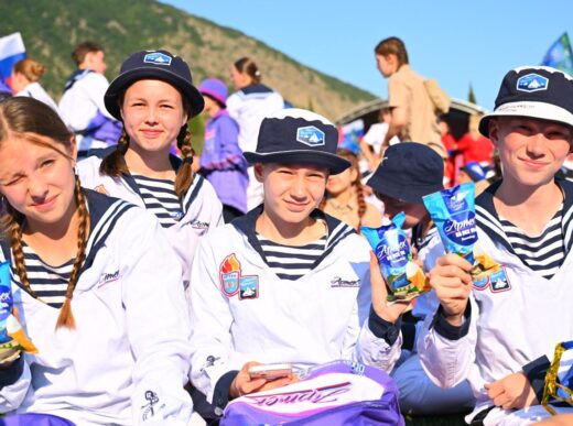 Ребята из Курганской области поделились впечатлениями о юбилейной смене в МДЦ «Артек»