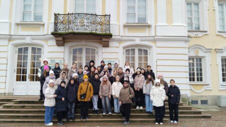 Юные жители Курганской области открыли для себя Северную столицу в рамках проекта «Моя Россия – град Петров»