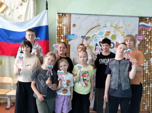 В Курганской школе № 8 проходит инклюзивная смена, посвящённая Году единства народов России