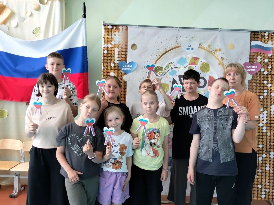 В Курганской школе № 8 проходит инклюзивная смена, посвящённая Году единства народов России