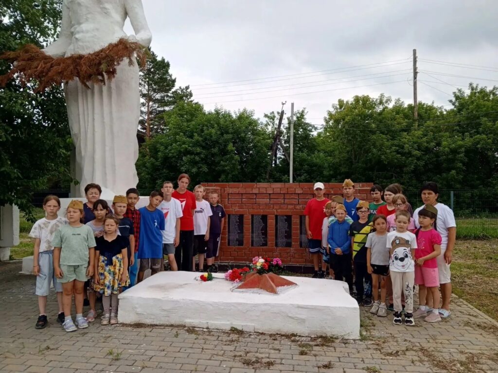 В Катайской школе завершилась профильная смена «В единстве России»