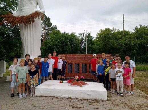 В Катайской школе завершилась профильная смена «В единстве России»