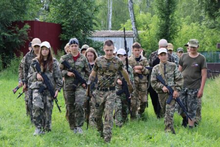 В загородных лагерях Курганской области продолжается модуль «Полезный отдых»