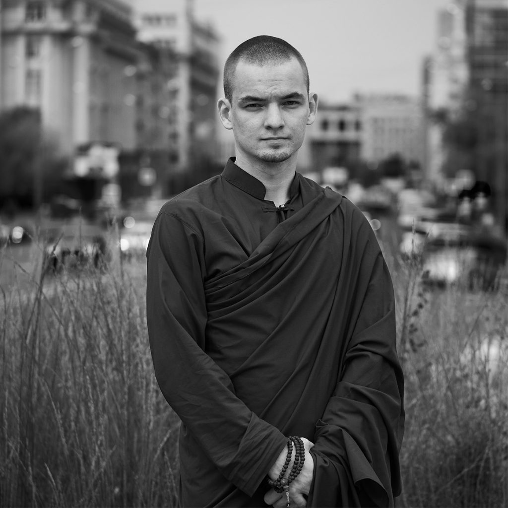 Почему вы должны меня знать: московский буддийский монах Лобсанг Тенпа