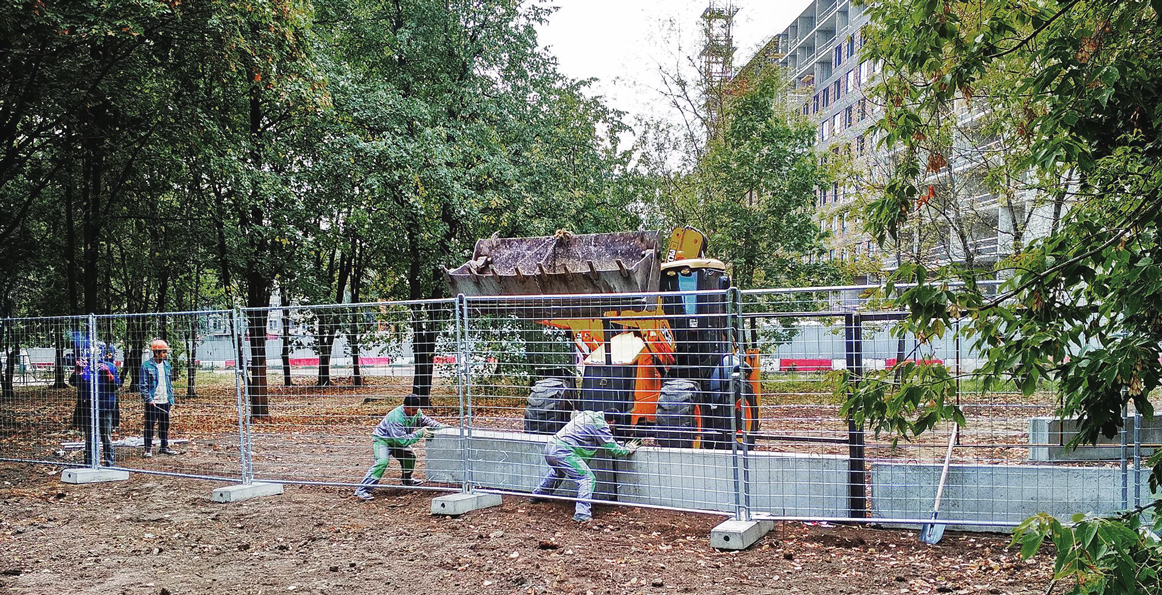 В Кунцево огородили двор, чтобы воткнуть между четырьмя башнями еще две — вдвое выше