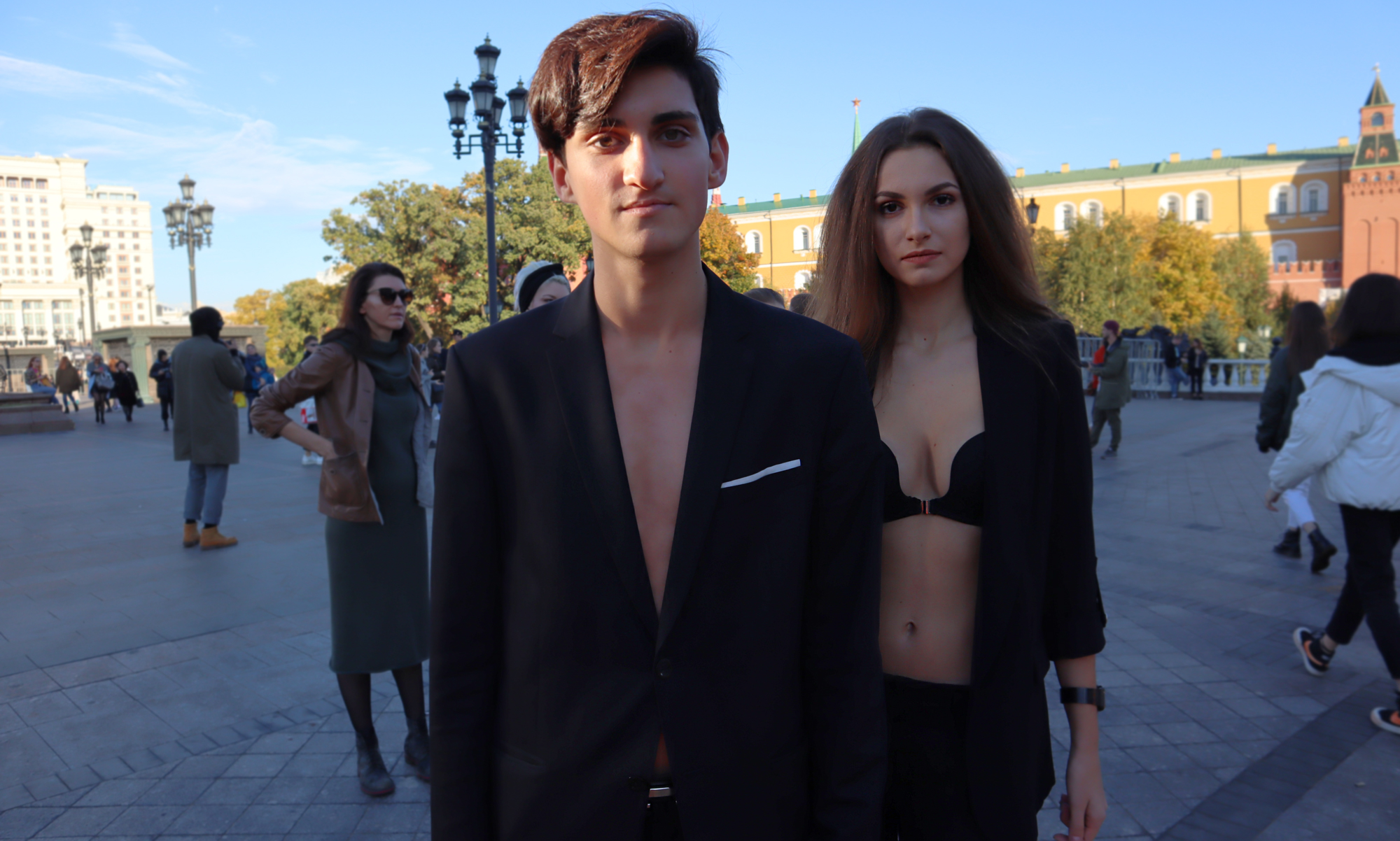 Посмотрите на гостей Mercedes-Benz Fashion Week Russia