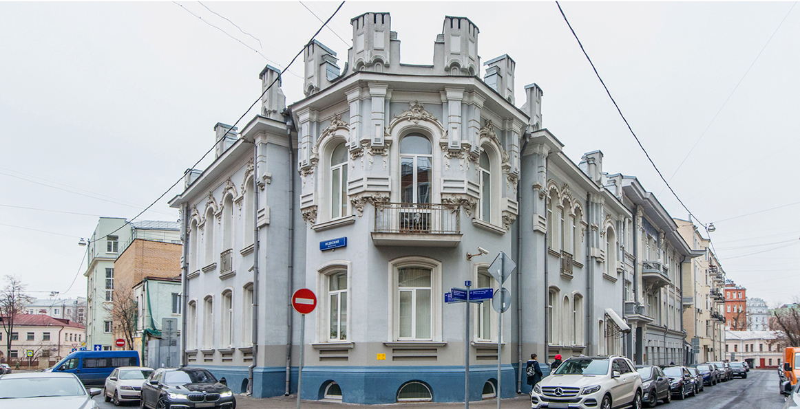 Усадьба недели: особняк в Скатертном переулке, принадлежавший богатым купцам Тарасовым черкесского происхождения