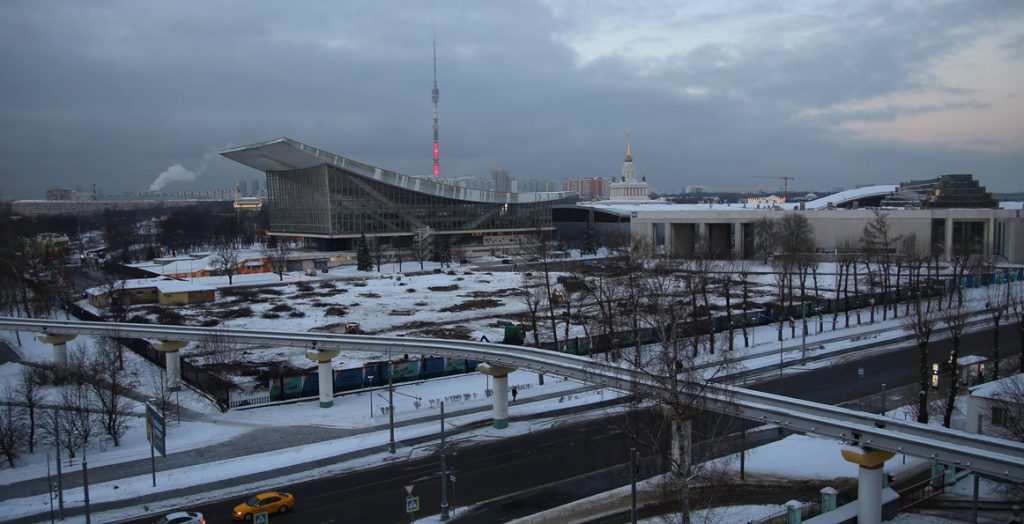 Белорусский сквер на ВДНХ вырубили за ночь, несмотря на протесты жителей и депутатов