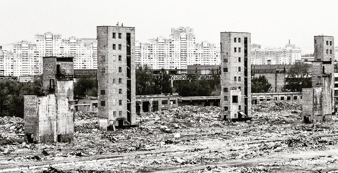 На Artplay проводят уличную фотовыставку, посвященную террору 30-х
