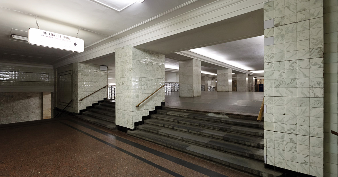 На станции метро «Александровский сад» протек подземный переход