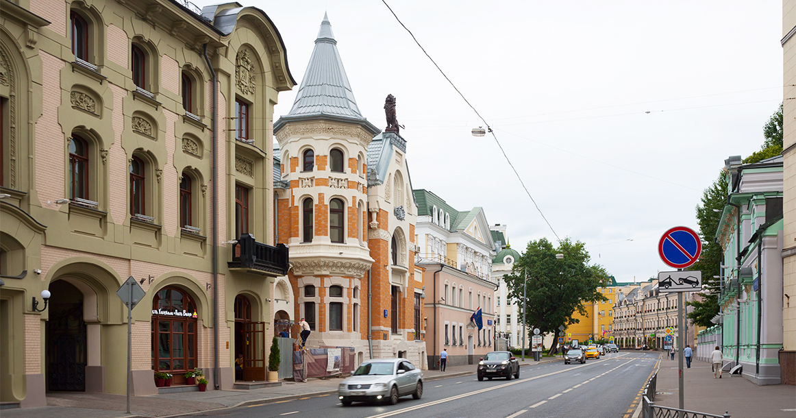 Самая дешевая квартира на Остоженке и другие новости Москвы сегодня