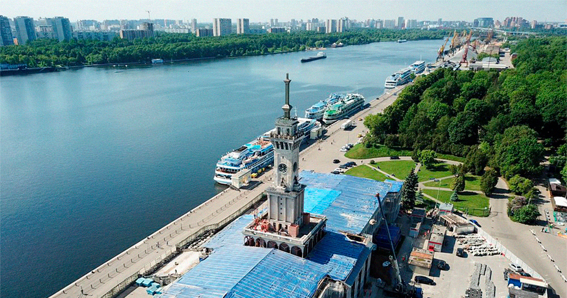 Гигантскую звезду-флюгер на Речном вокзале сняли на полгода