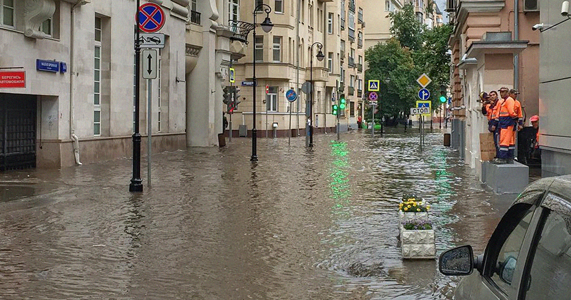 Московские власти пообещали за два года ликвидировать места, где случаются подтопления