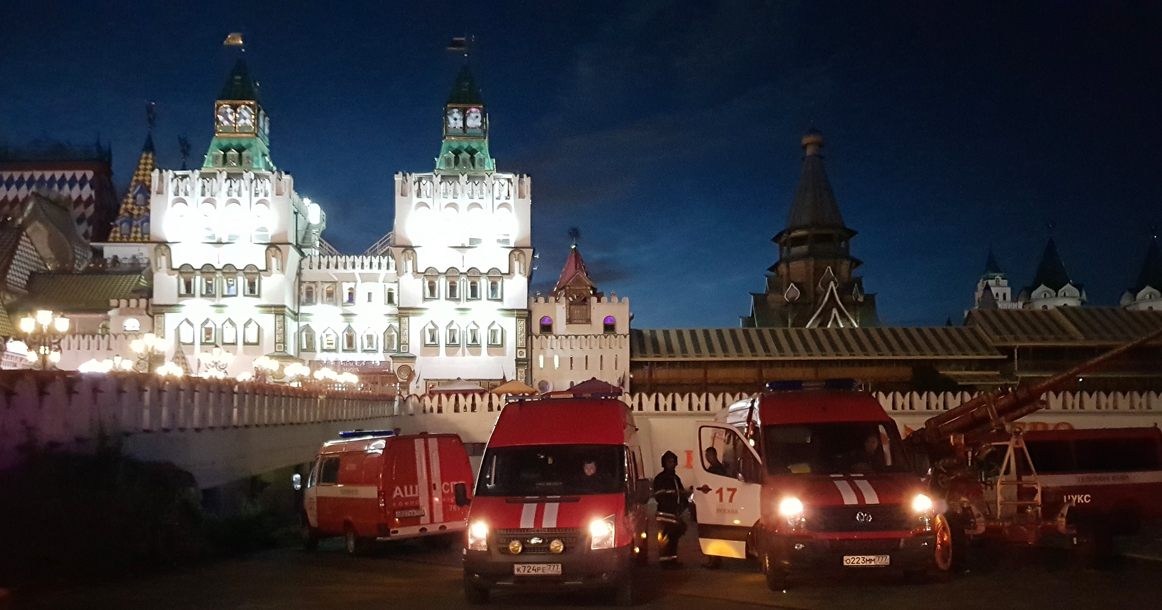 В Измайловском кремле загорелось здание хостела, пострадали 15 человек