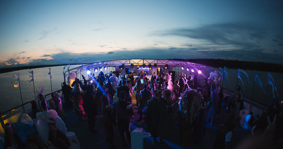 Организаторы Midsummer Night’s Dream в День города пустят корабль по Москве-реке