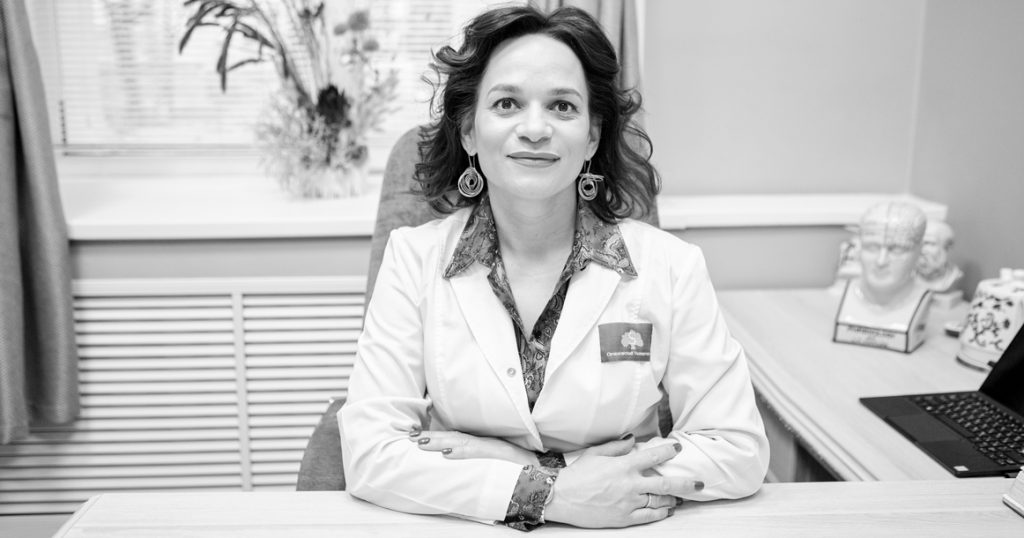 «Биполярное аффективное расстройство требует почти пожизненного лечения, иллюзий быть не должно» — интервью с психиатром Беатрисой Волель