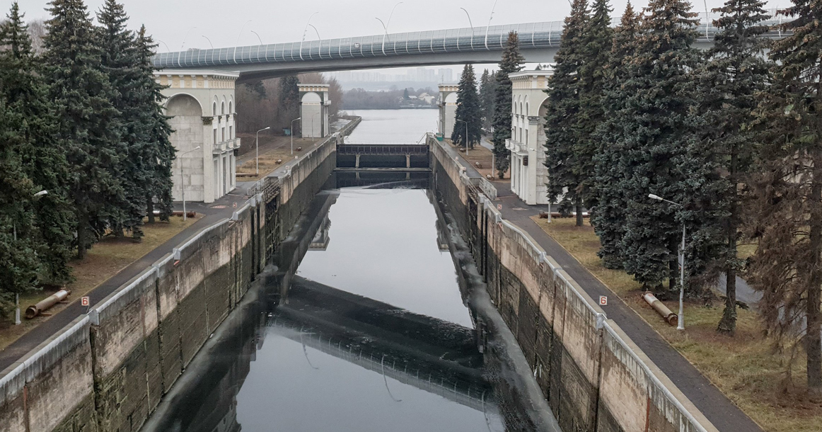 В Москве сегодня открыли один большой мост и пообещали еще 24