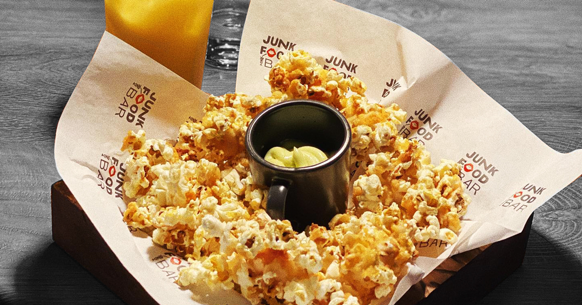 Junk Food & Bar со вкусом делает все, чтобы вы весили больше и прожили меньше