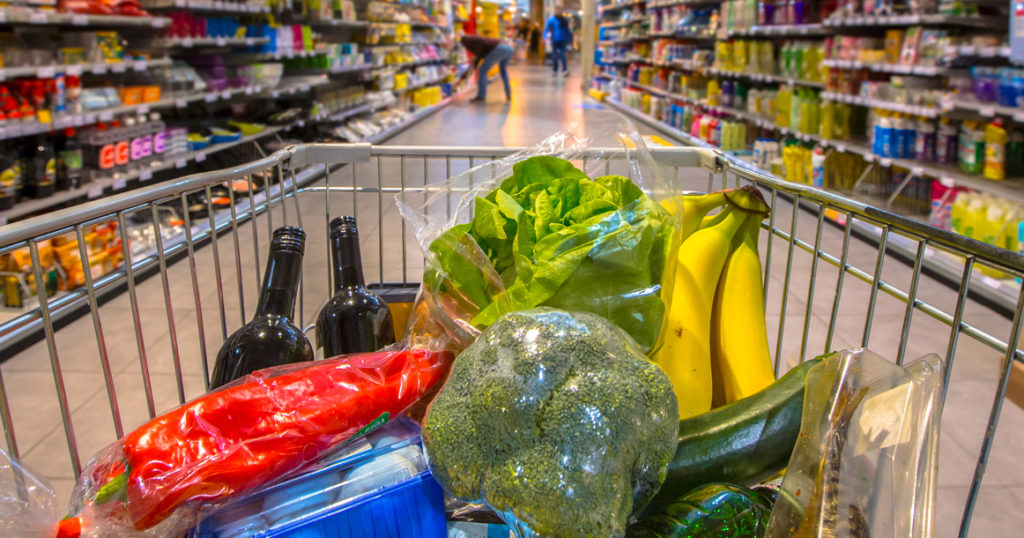 Росстат сообщил о том, что в декабре некоторые продукты подешевели