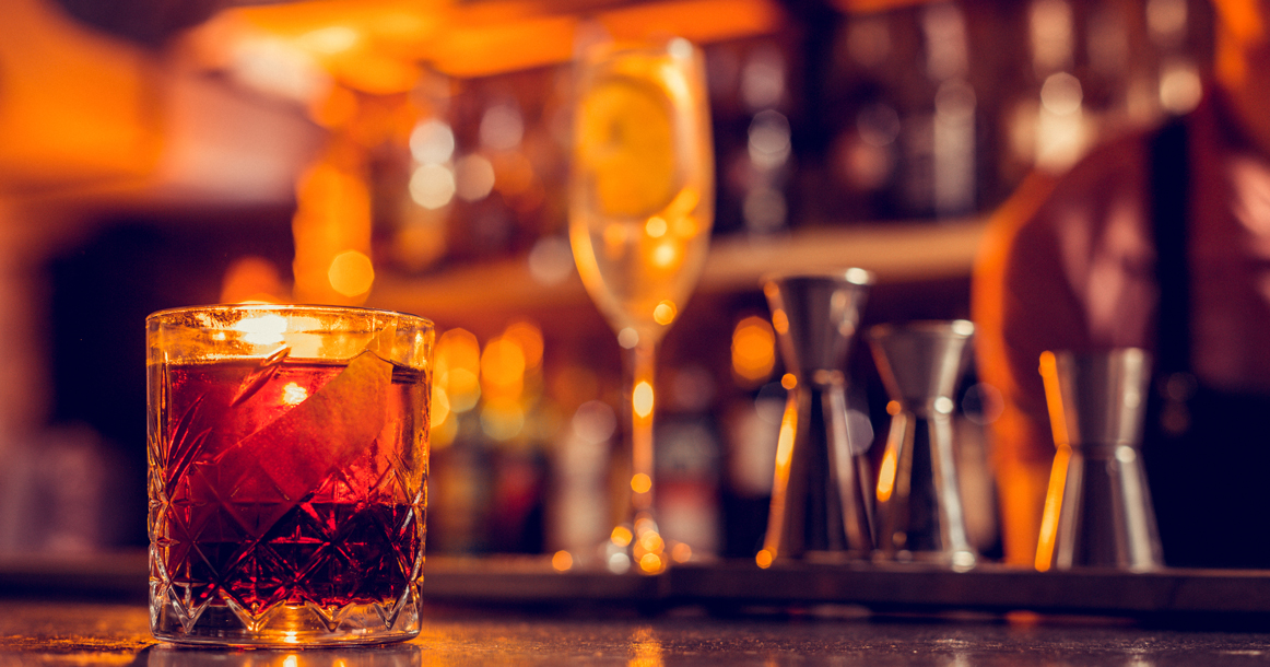 Трехуровневый бар-корт на Маяковке под названием Papa Bar Village откроется в апреле