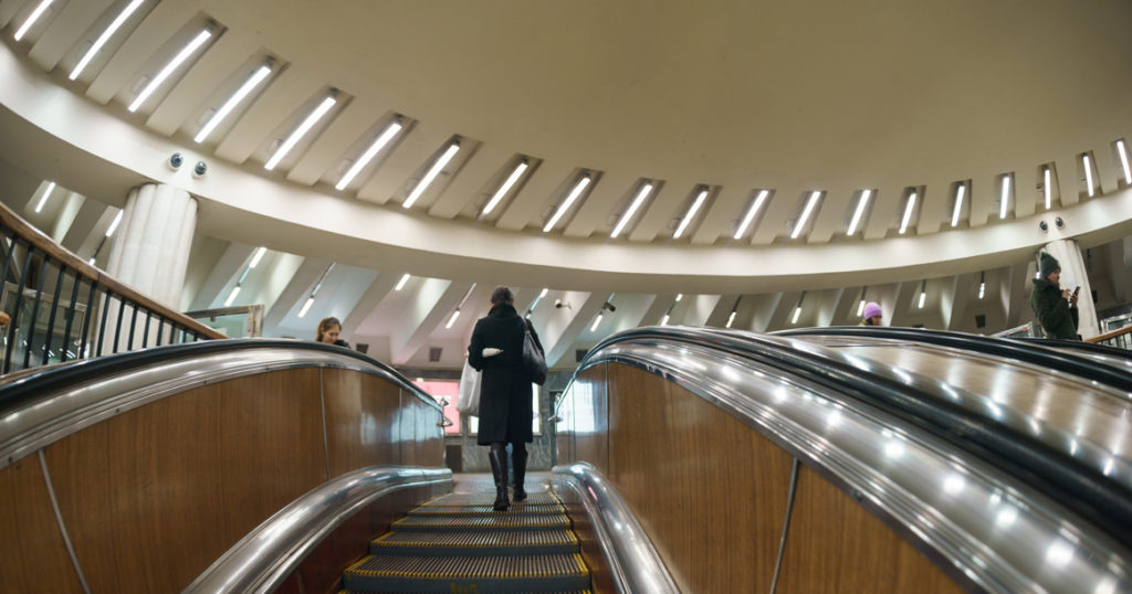 Пассажиропоток в метро сократился на 82%