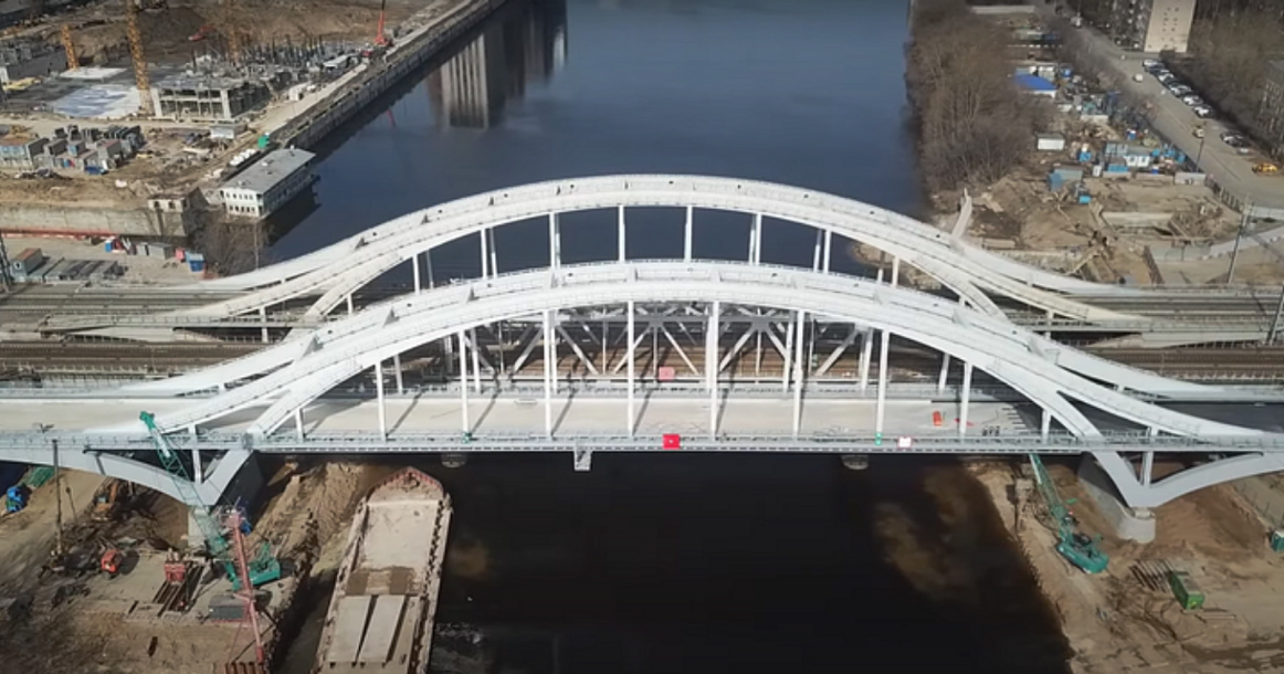 В конце мая в центре Москвы откроют новый арочный мост